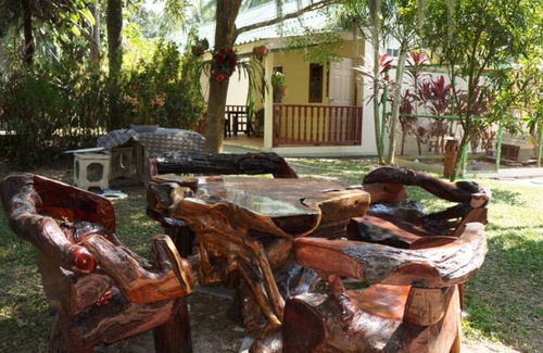 Si Racha Resort | Private room ∙ 3 guests