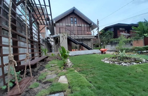 Thon Buri Resort | Private room ∙ 3 guests