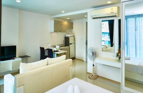South Pattaya House | Providing accommodation in Jomtien Beach area Only 800 meters from Jomtien Beach