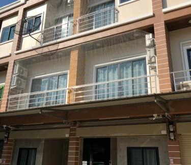 Wat Pa Hostel | Rabbit Hotel