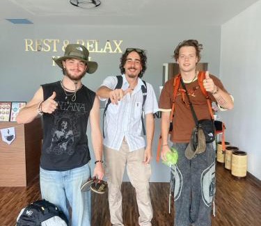 Saladan Hostel | Rest And Relax Hostel