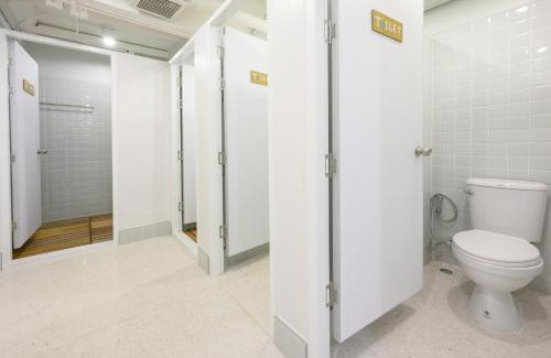 Samran Rat Hostel | REST IS MORE hostel