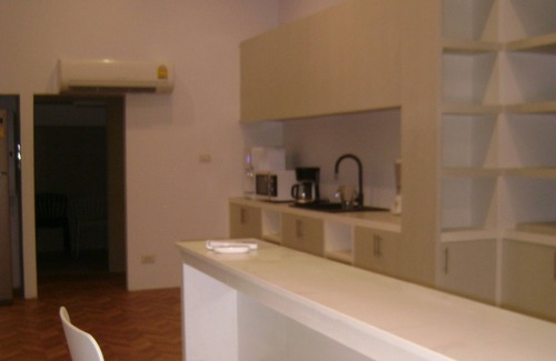 Bangkok Central Business District Hostel | Rezt Bangkok - Hostel