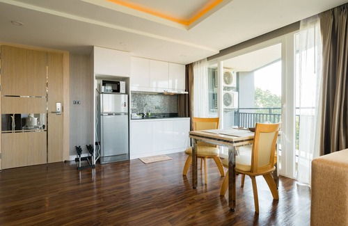 Tha Thaewawong Apartment | Sea Breeze Apartment@Sriracha Chonburi