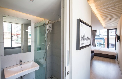 Bangkok Central Business District Hostel | Sleep Box Sukhumvit 22 - Hostel