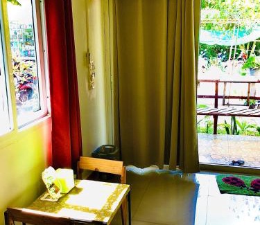 Koh Lan House | SlowLife Kohlarn
