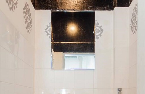 Wat Ratchabophit House | Standard Twin Room 1.4 km from Grand Palace