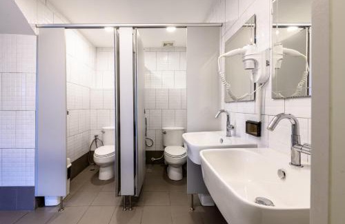 Siriraj Hostel | Stay Wanglang