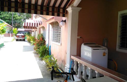 Cherngtalay Apartment | Studio with Aircon