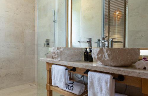 Moo 5 House | Stunning 7 BR, 2 swimming pools