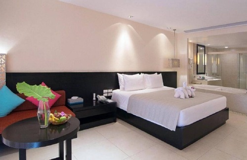 Khao Lak Resort | Superior - Free WiFi | Private Balcony - Upto 3 Adults| SDU#11