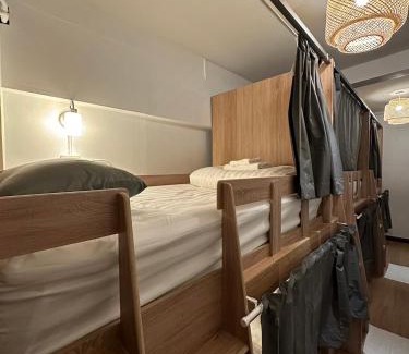 Talat Yot Hostel | Thai Siwilai Hostel By TCD