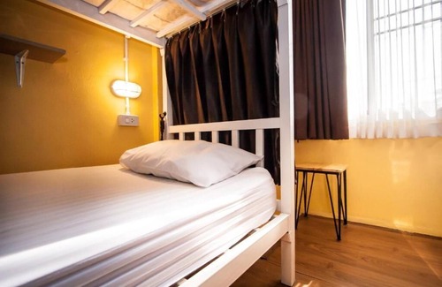 Chang Khlan Hostel | Thai Thai Hostel