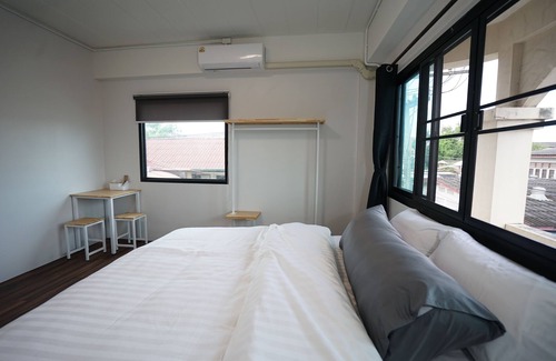 Chang Phueak Hostel | The Afterlife Poshtel & Art Space