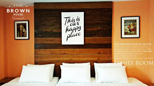Chachoengsao Hotel | The Brown House Hotel