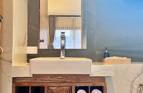 Satun Hostel | The Chic Lipe - Hostel