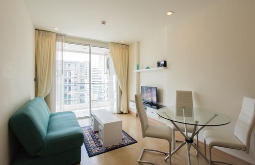 Pratumnak Hill Apartment | The Cliff Condominium by GrandisVillas