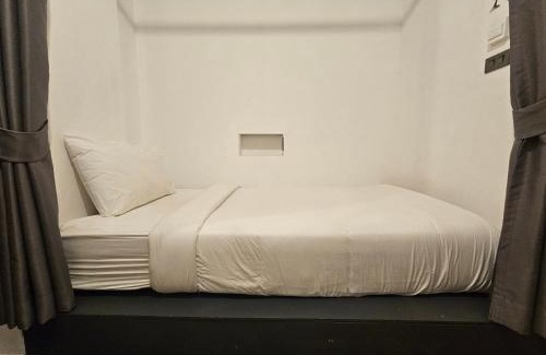 Wua Lai Hostel | The Entaneer Poshtel