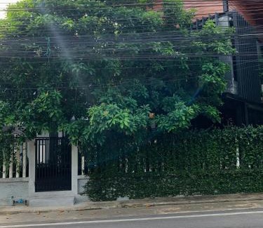 Khlong Hae Hostel | The Melatonin Hostel - Whole Home แบบเหมาหลัง