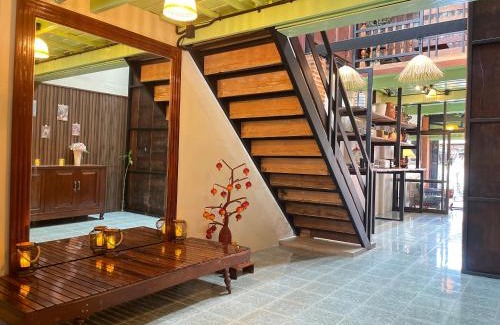 Bang Phra Hostel | The Memory Hostel
