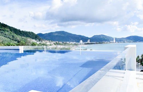 Patong Hotel | The Privilege Residence