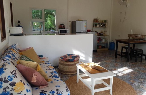 Ko Lanta Apartment | The River Whanau