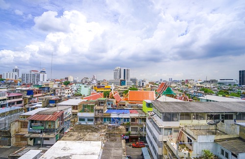 Pom Prap Hotel | The Rooftop Residence