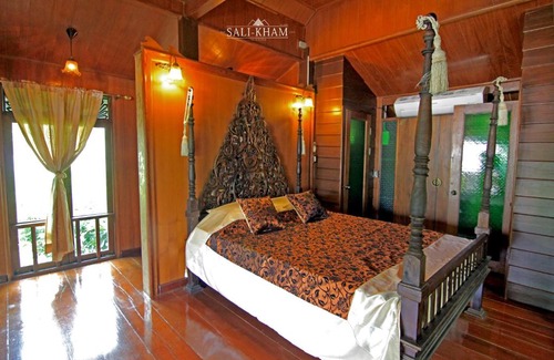 Pa Bong House | The Sali-Kham Traditional Lanna Home