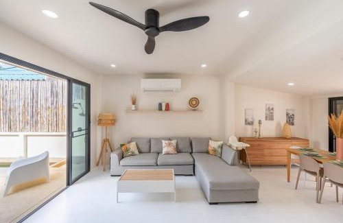 Ban Saiyuan Villa | V211 Rooftop Zen 3BR Modern Pool Villa, Rawai