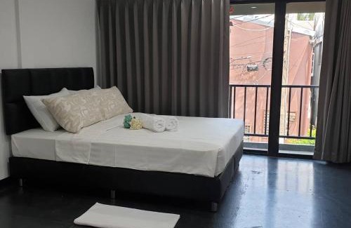 Khlong Tan Hotel | V30 Sukhumvit