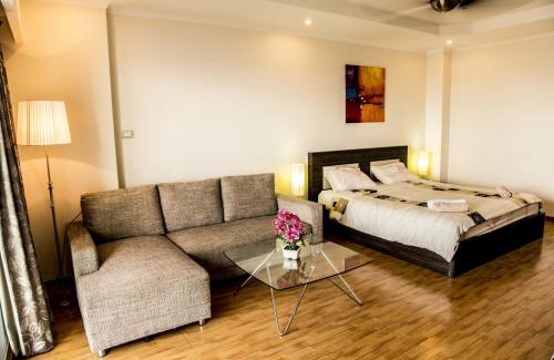 Jomtien Apartment | View Talay Condominium by Vlad Property