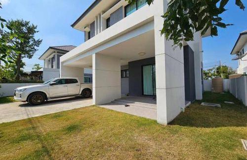 Uthai Villa | Villa ∙ 1 bedroom ∙ 10 guests