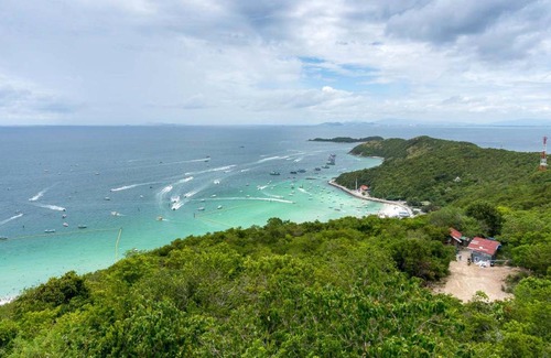 Koh Lan Villa | Villa ∙ 4 bedrooms ∙ 18 guests