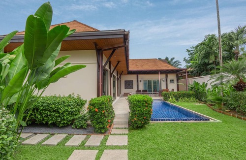 Rawai Villa | Villa Balai by TropicLook