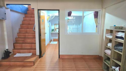 Cha-am Hostel | You And Me Guesthouse