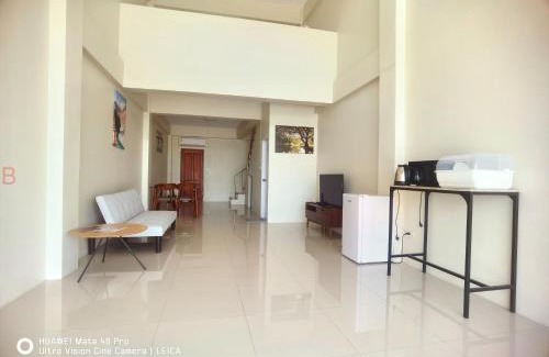 Nakhon Chai Si Hostel | YYK Hostel 24H