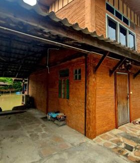 Si Racha Ski Chalet | คีรีนคร บางพระ รีสอร์ท