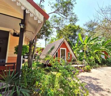 Damnoen Saduak House | ดำเนินโฮมสเตย์ Damnoen Homestay