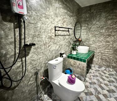 Prakhon Chai Hotel | นิวพีเคซี รีสอร์ต