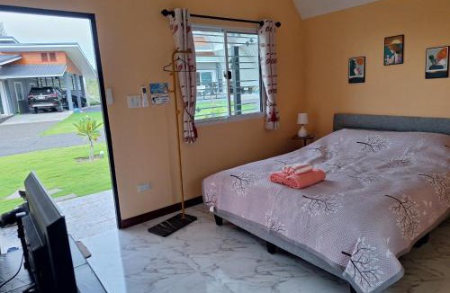 Suan Phueng House | บ้านน้ำผึ้งโฮมสเตย์