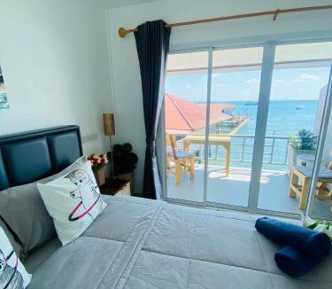 Koh Lan House | บ้านพักการ์ฟิลด์ ซีวิว เกาะล้าน