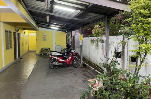 Wat Ket Apartment | บ้านพักทองสุข