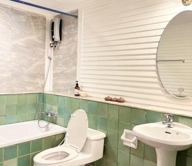 Cha-am Resort | บ้านมนชเลชะอำ ติดชายหาด Baan Monchale