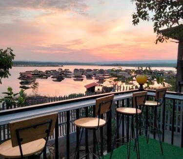 Wang Sam Mo House | บ้านระเบียงน้ำวังใหญ่ วังสามหมอ อุดรธานี