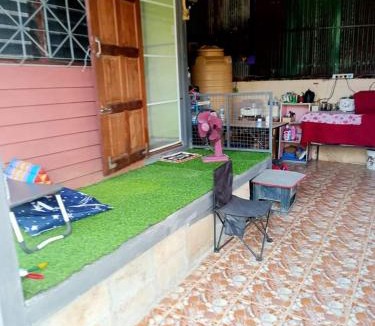 Tha Sut House | บ้านสวนสบายใจโฮมสเตย์ ใกล้มหาวิทยาลัยแม่ฟ้าหลวง