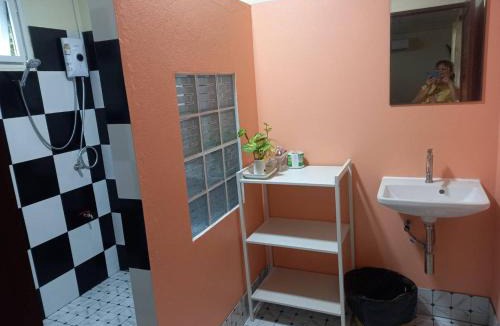 Kanchanaburi House | บ้านสวนโกหนุ่ม
