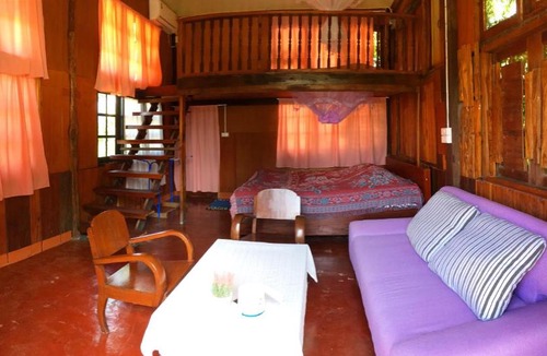 Mae Taeng House | บ้านเพื่อน อยู่ในป่า - Friend's house Homestay Mae Tang