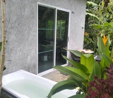 Kong Ra Apartment | บ้านเล็กในป่าใหญ่โฮมสเตย์ กงหรา พัทลุง