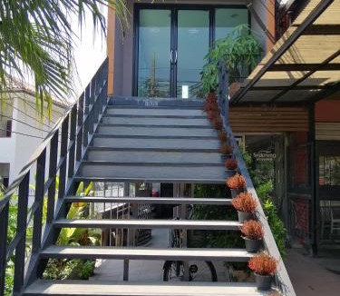 Ayutthaya Hotel | ศรีกรุงดีลักซ์โฮเตล