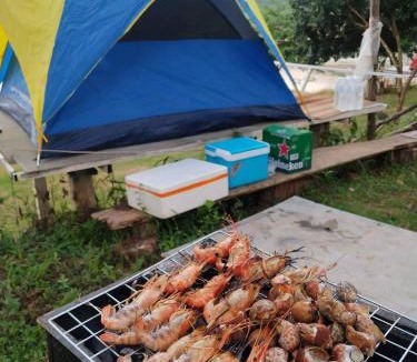 Sang Khom House | แม่ป้อมโฮมสเตย์ ลานกางเต้นท์ริมโขง